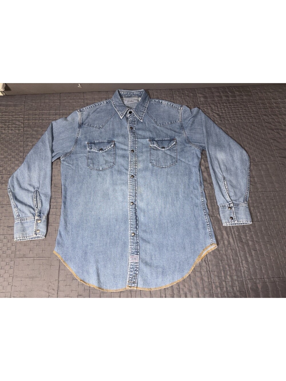 Levi Strauss Signature 100% Cotton Blue Shirt men SZ L Snaps Selvedge Hem
